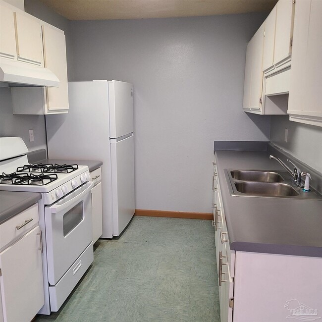 Building Photo - 1420 N 52nd Ave