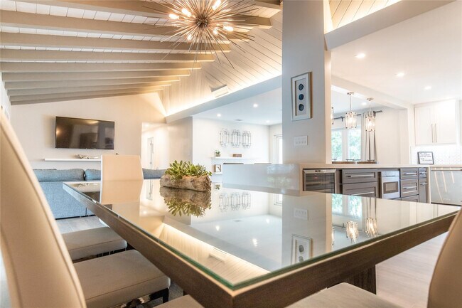 Building Photo - 2275 SW 44th St