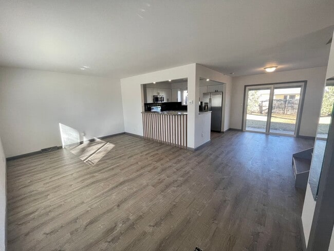 Building Photo - Newly Renovated 4 Bed 2 Bath House Near CSU!