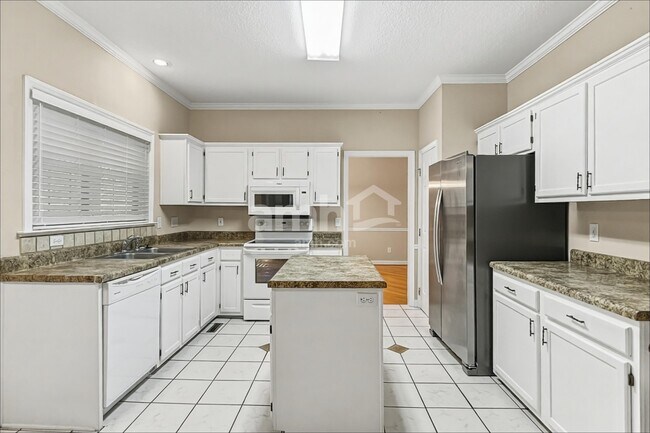 Building Photo - 3520 Huntingridge Drive