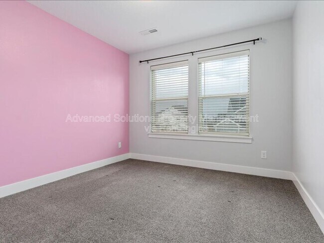 Building Photo - 13972 S Overwatch Dr