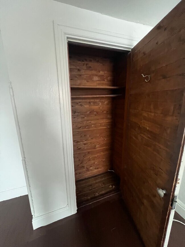 Building Photo - 156 S Richland Ave