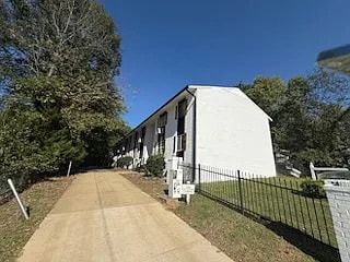 Building Photo - Room in Condo on Alamance Church Rd