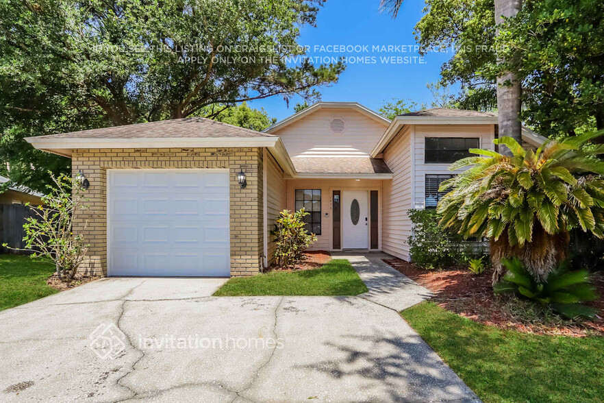 Primary Photo - 12838 Coverdale Dr