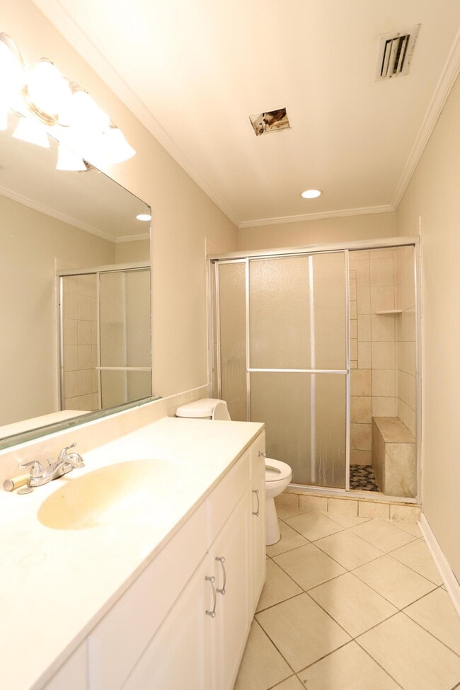 Building Photo - 101 Shoreview Dr
