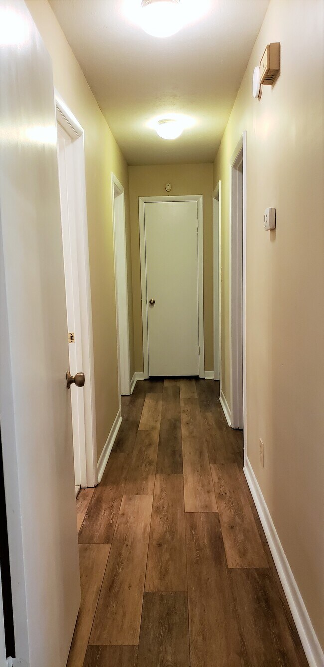 Building Photo - 2318 Vinkara Dr