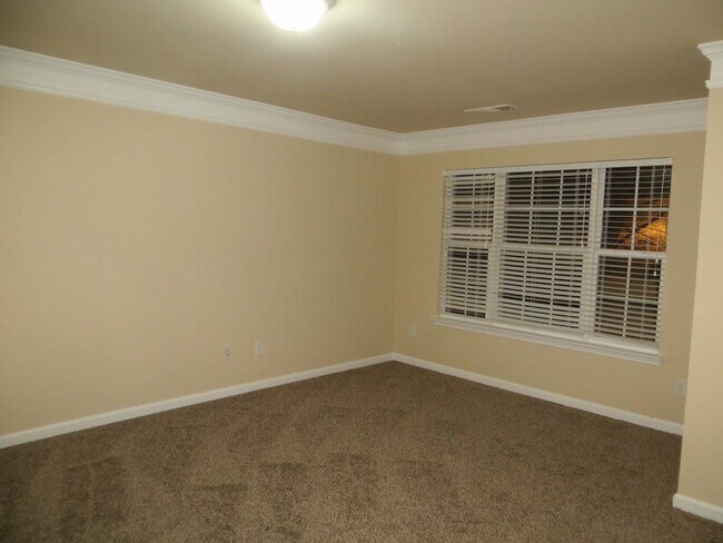 Building Photo - 2057 Meadow Peak Rd