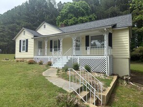 Building Photo - COMING SOON! For Rent Advance