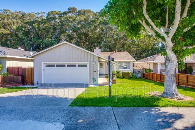 Building Photo - 2329 Trenton Dr