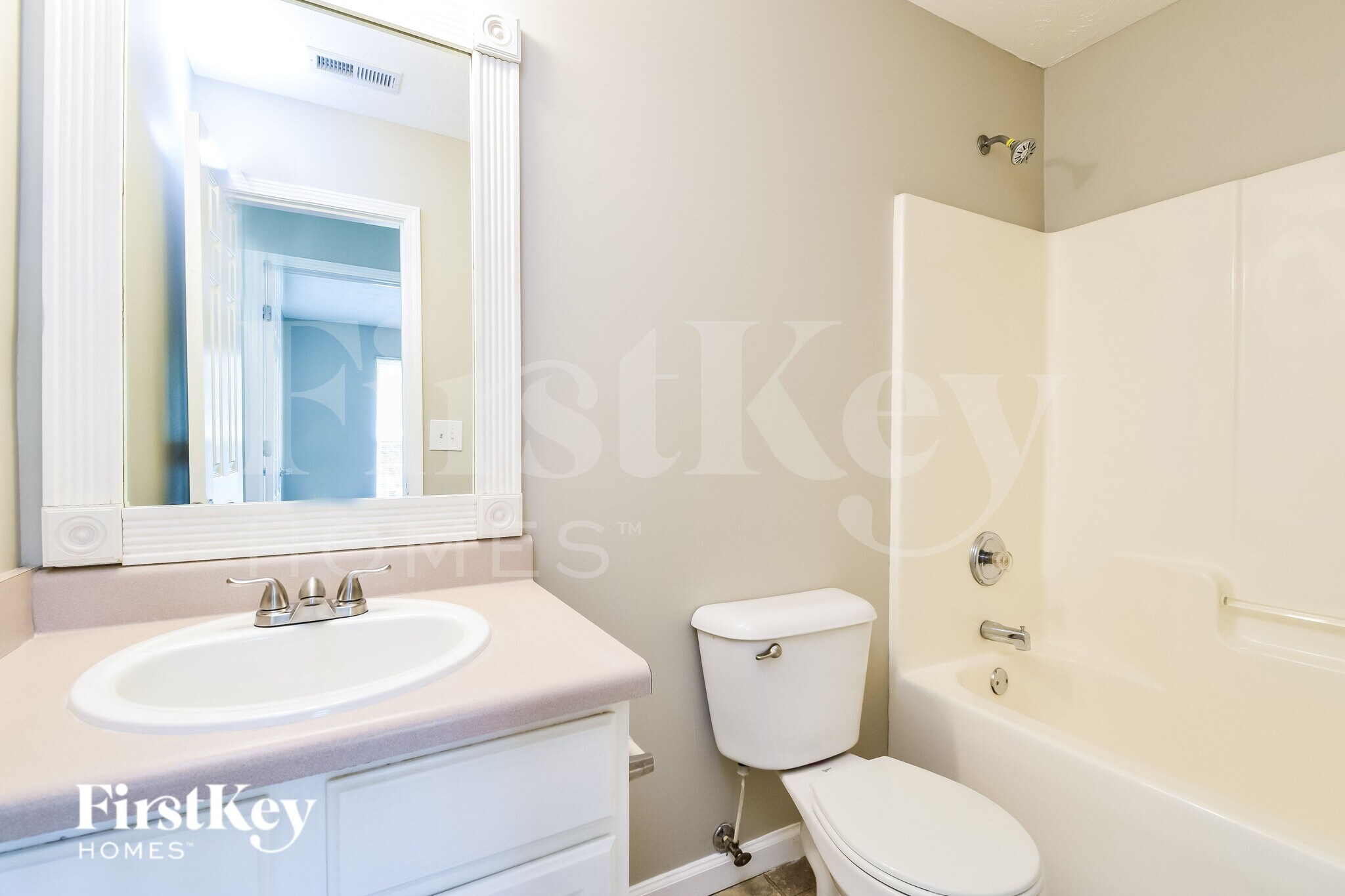 Building Photo - 738 Trickle Ln