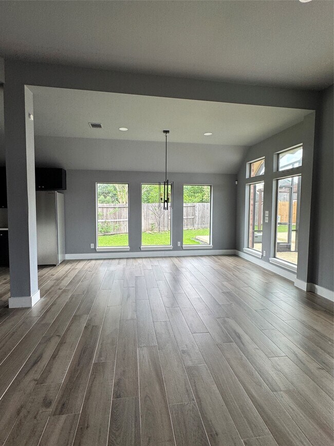 Building Photo - 6330 Bear Creek Court