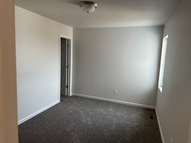 Building Photo - Welcome to Lincoln ND's newest development...