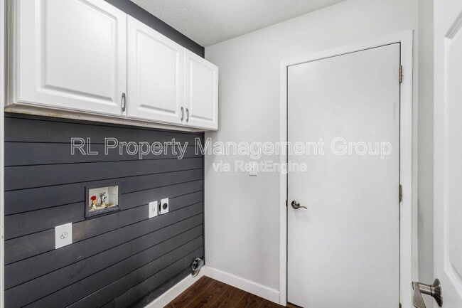 Building Photo - 8850 Juneberry Rd