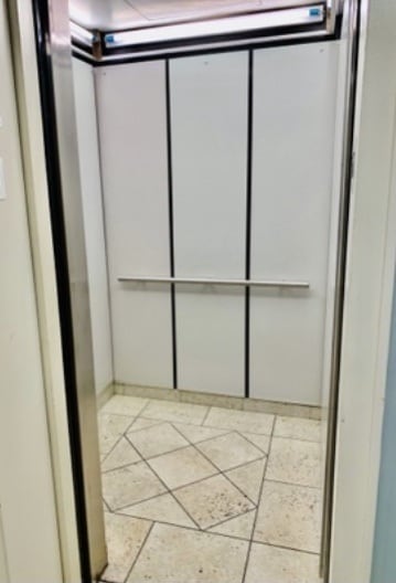 Elevators - 515 W Wrightwood Ave