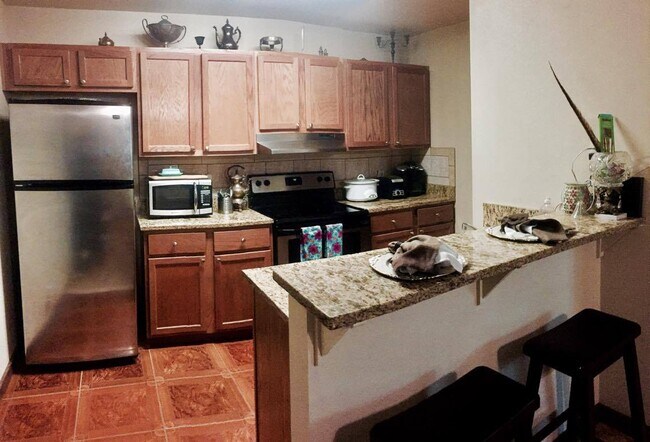 Building Photo - 1609 N Hill St