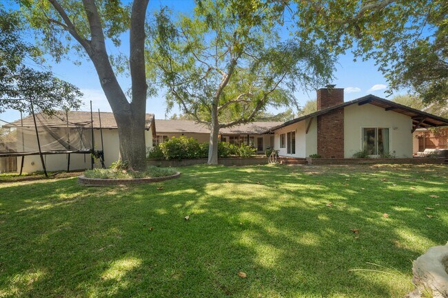 Building Photo - La Canada 4-Bedroom Home | Large Lot, Updated Kitchen, EV Charger