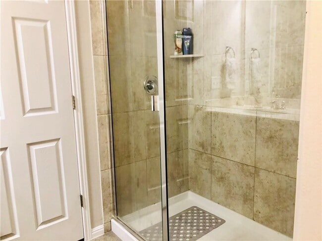 Building Photo - 2304 S Lakeline Blvd