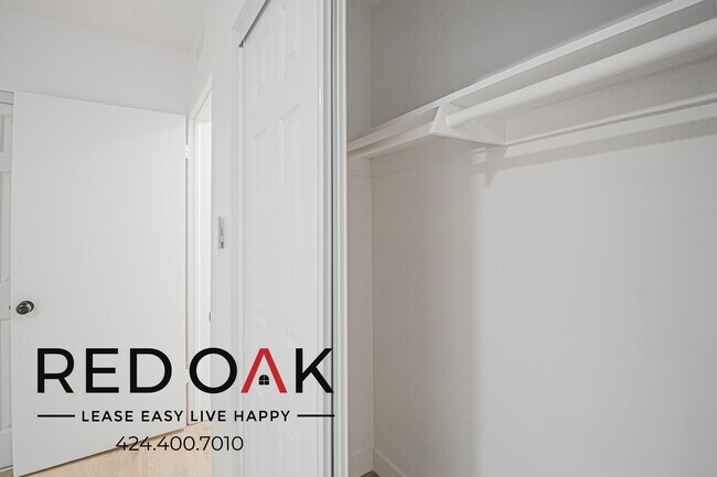 Building Photo - 812 Westbourne Dr