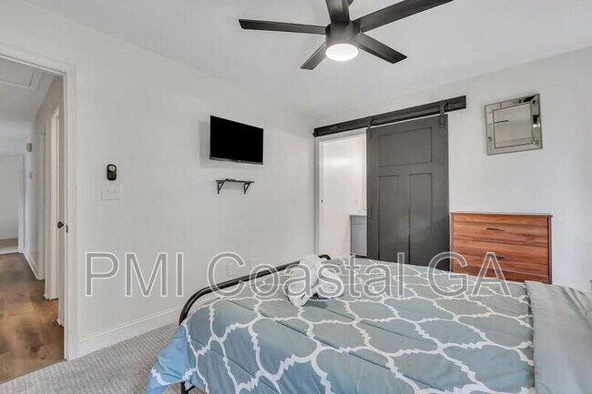 Building Photo - 302 Manden Rd