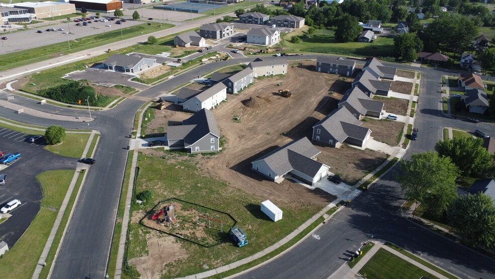 Primary Photo - Villas at Fox Pointe