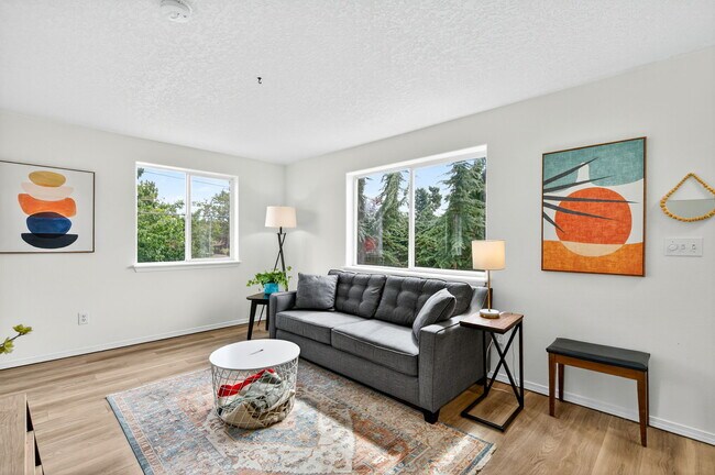 Building Photo - 2529-2529 SE 136th Ave