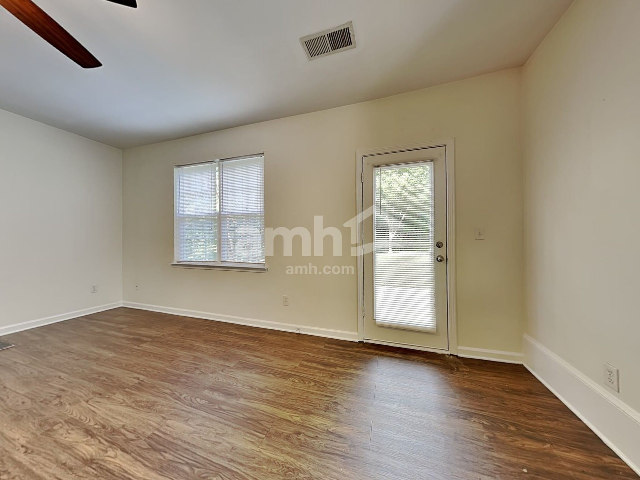 Building Photo - 9117 Hollow Ridge Ln