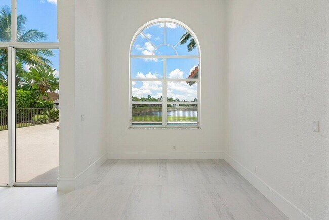 Building Photo - 20321 Hacienda Ct