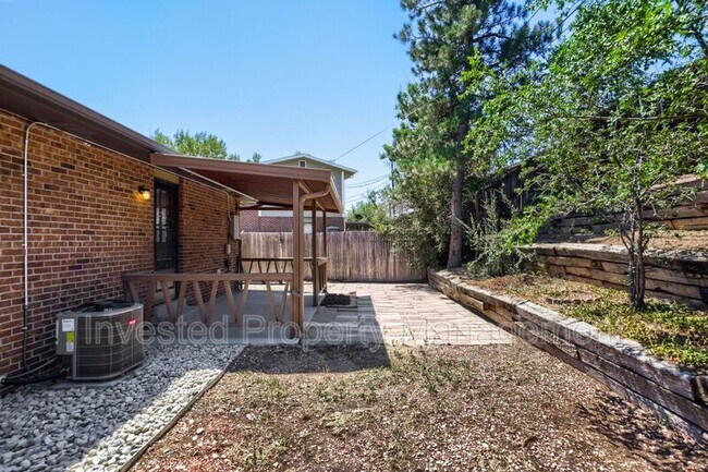 Building Photo - 6473 Newcombe Ct