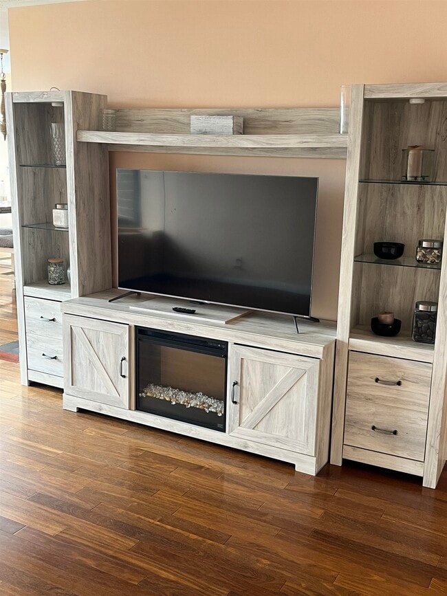 Building Photo - 9060 Palisade Ave