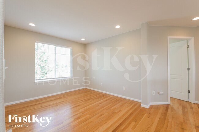 Building Photo - 10518 Ouray St