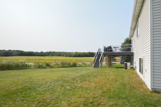 Building Photo - Gorgeous 4br home on nice lot with no backyard neighbors!