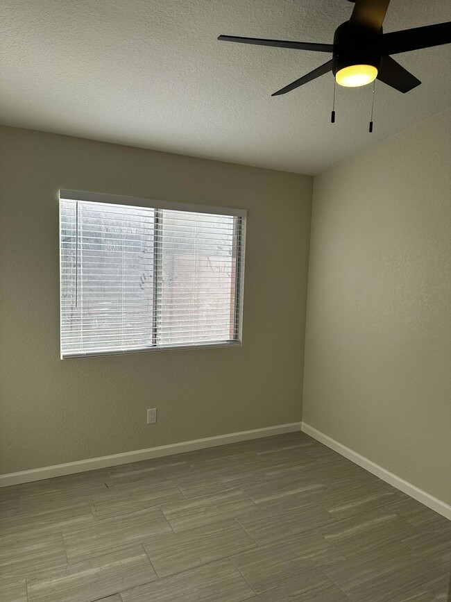 Building Photo - 5343 W Wood Owl Dr