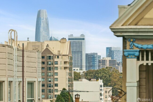 Building Photo - 7 Seymour St