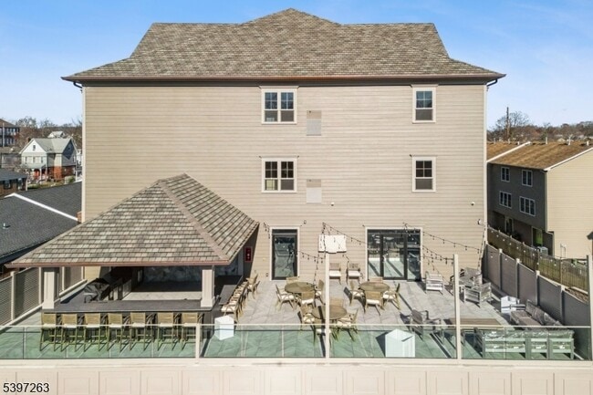 Building Photo - 106 Montgomery St