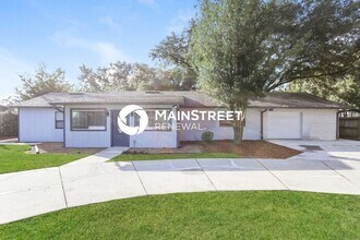 Building Photo - 3 Bedroom Pet-Friendly Home in EUSTIS, FL with Main Street Renewal