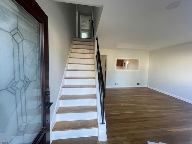 Building Photo - 752 Layton Dr