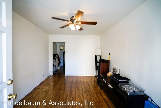 Building Photo - 38 8th Ct