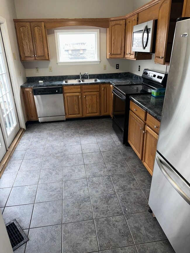 Building Photo - 119 S 17th St