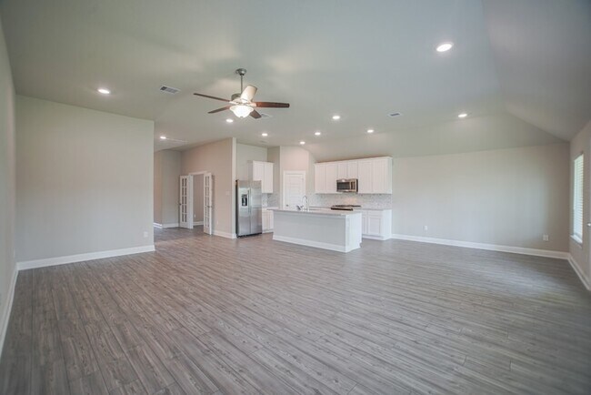 Building Photo - 17112 Coneflower Pl