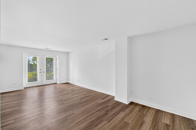 Building Photo - 5630 Pershing Ave