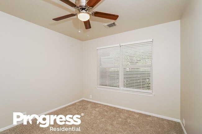 Building Photo - 930 Amber Knoll