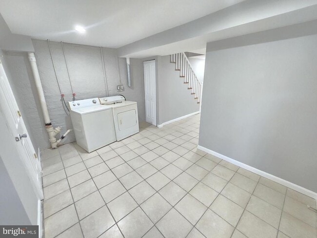 Building Photo - 3516 Erdman Ave