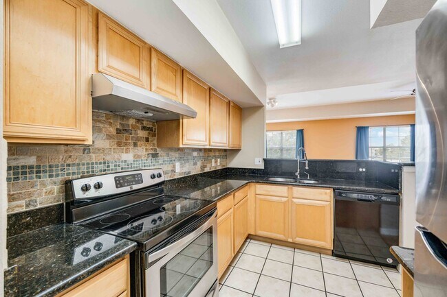 Building Photo - 2/2 condo at the Villagio becoming availab...