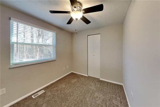 Building Photo - 455 Sheringham Ct