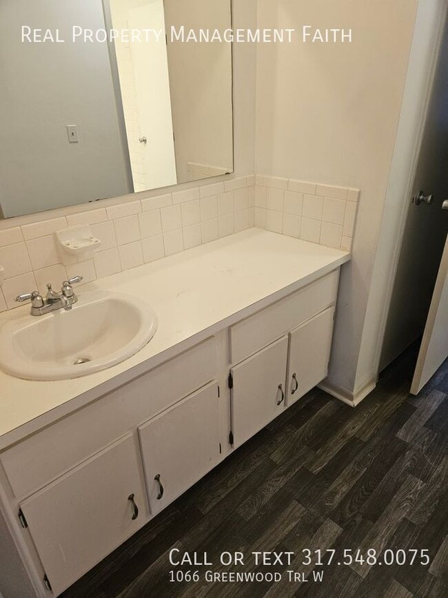 Building Photo - 1066 Greenwood Trail W Dr