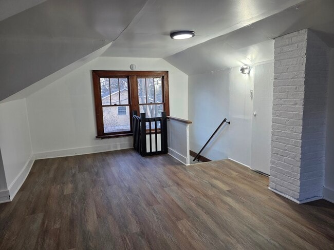 Building Photo - 117 Woodland Dr