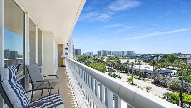 Building Photo - 4020 Galt Ocean Dr