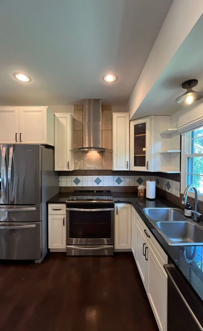 Building Photo - 640 Tobylynn Ct