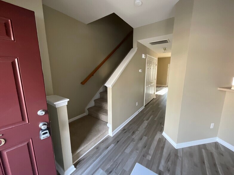 Stairs/Hallway - 1965 Charlotte Hwy