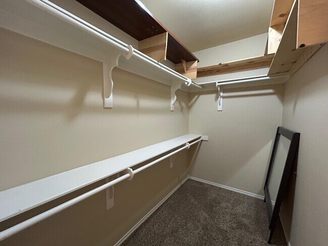 Building Photo - 5012 Lost Hills Trail